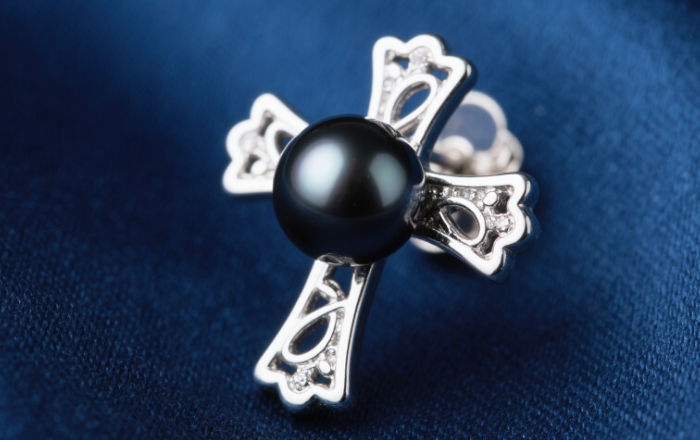 Roman Cross Black Pearl Studs