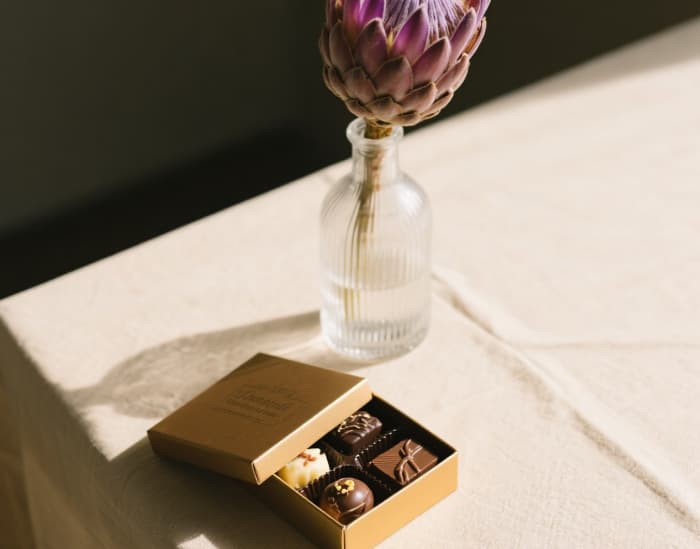 Unique last minute anniversary gift single stunning flower and premium chocolates